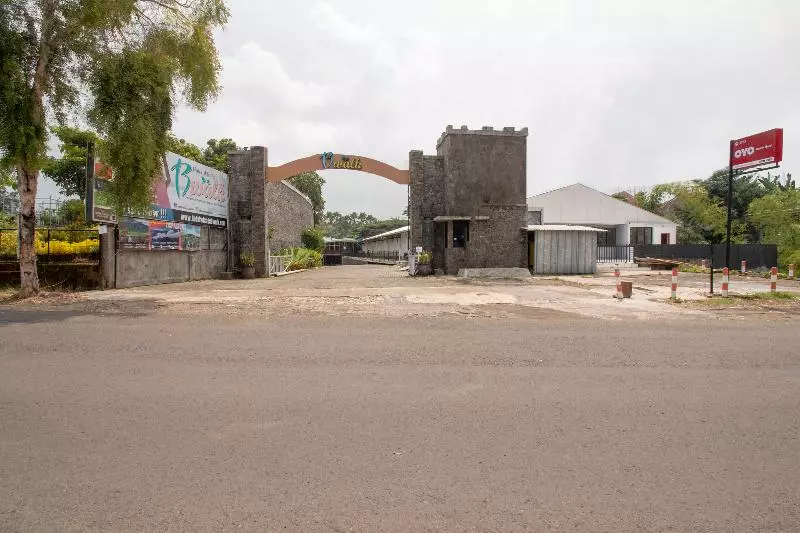 Hotel Oyo 3283 Bwalk
