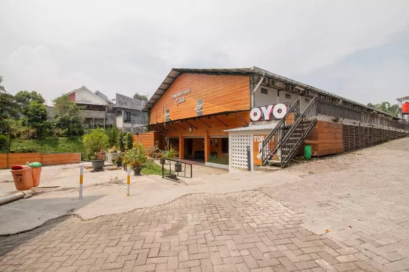 Hotel Oyo 3283 Bwalk