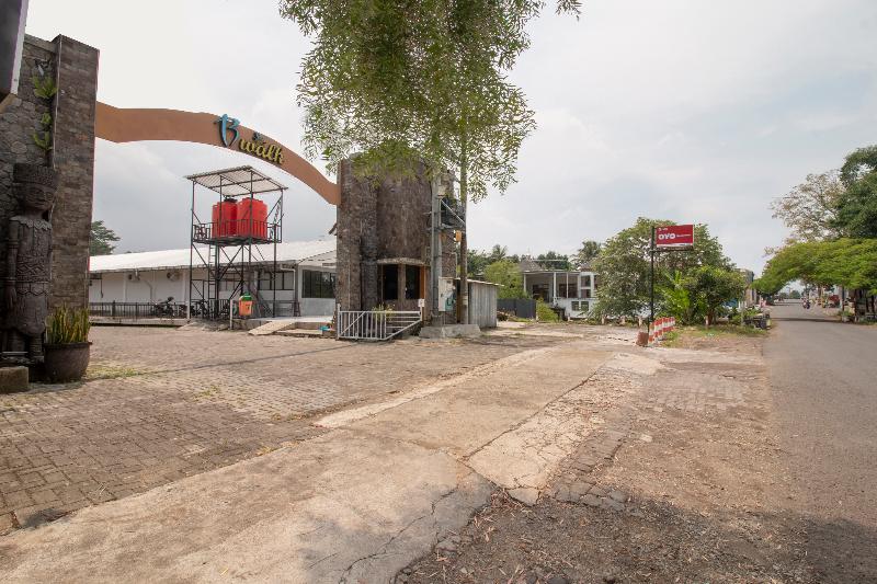 Hotell Oyo 3283 Bwalk