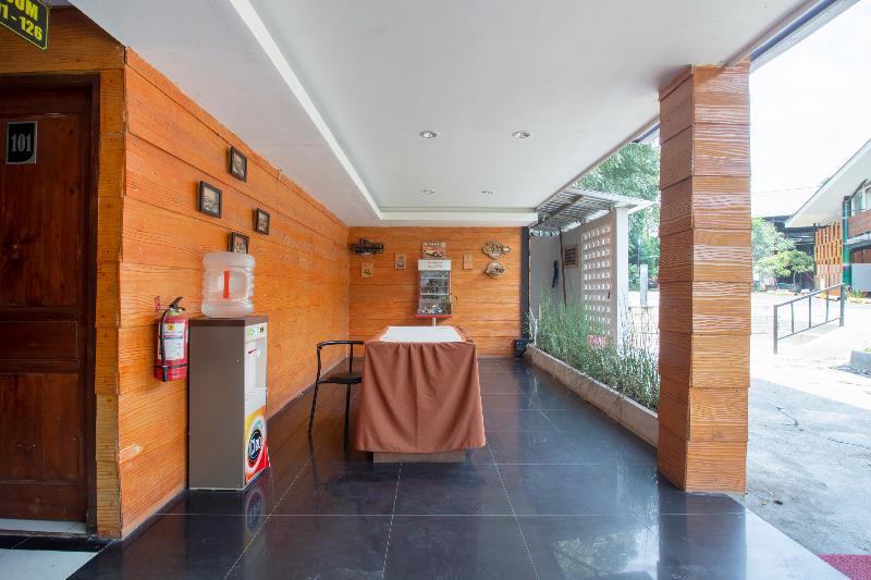 Hotell Oyo 3283 Bwalk