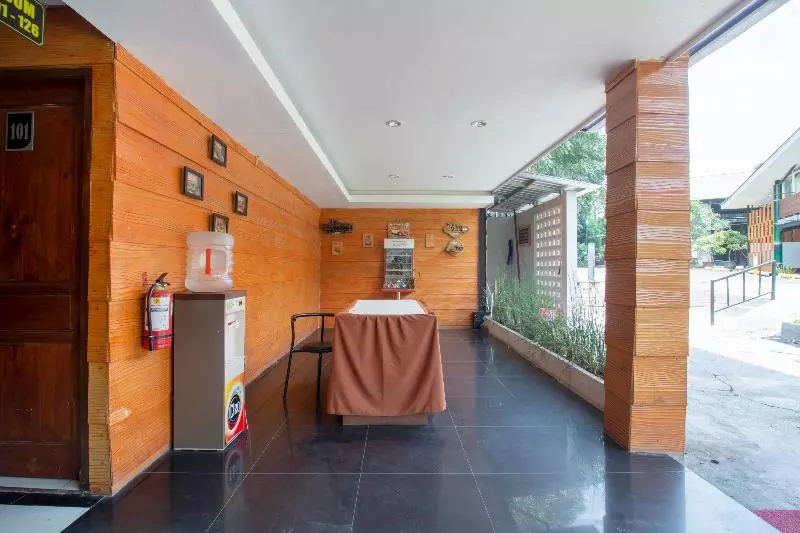 Hotel Oyo 3283 Bwalk