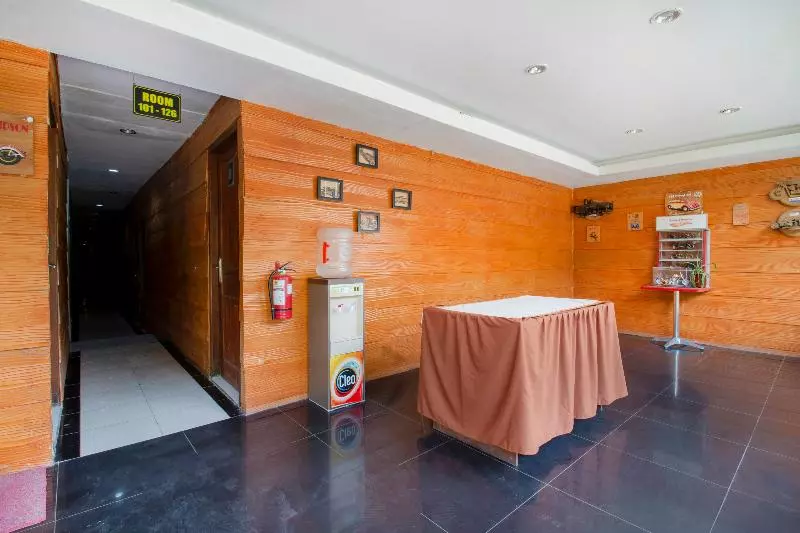 Hotel Oyo 3283 Bwalk