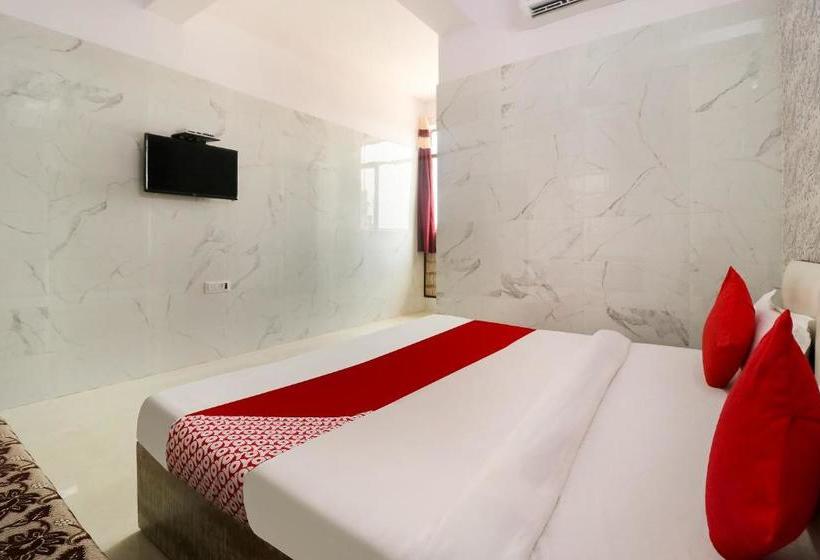 호텔 Oyo 72186 Joy Rooms Bawana Industrial Area