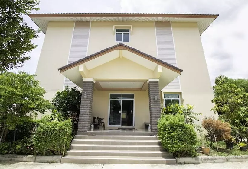 Hotelli Oyo 904 Mai Thai Place