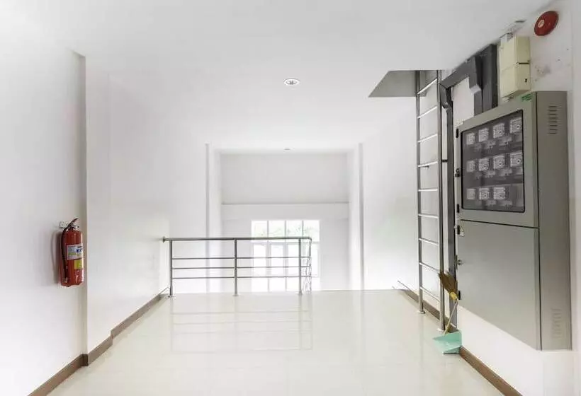 Hotelli Oyo 904 Mai Thai Place