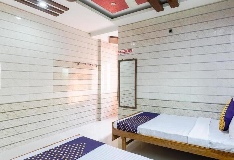 Отель Spot On 69395  Motimahal