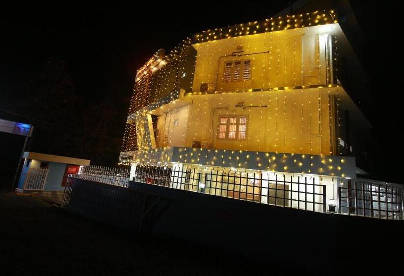 Hotel Gateway Airport