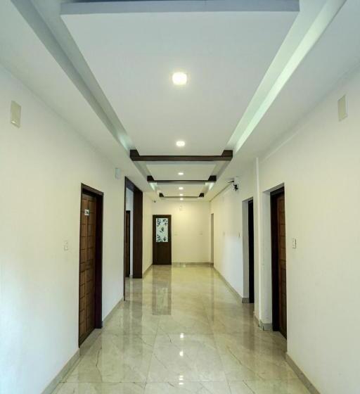 Hotel Gateway Airport