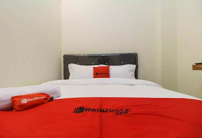ペンション Reddoorz Syariah Near Lubang Jepang Bukittinggi