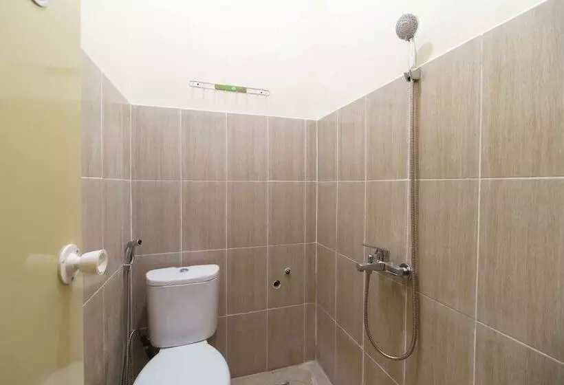 ペンション Reddoorz Syariah Near Lubang Jepang Bukittinggi