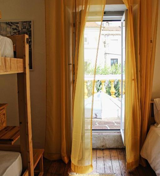 هاستل Very Typical Alojamento Local