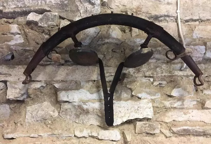 تختخواب و صبحانه Stenbrottets Smedja