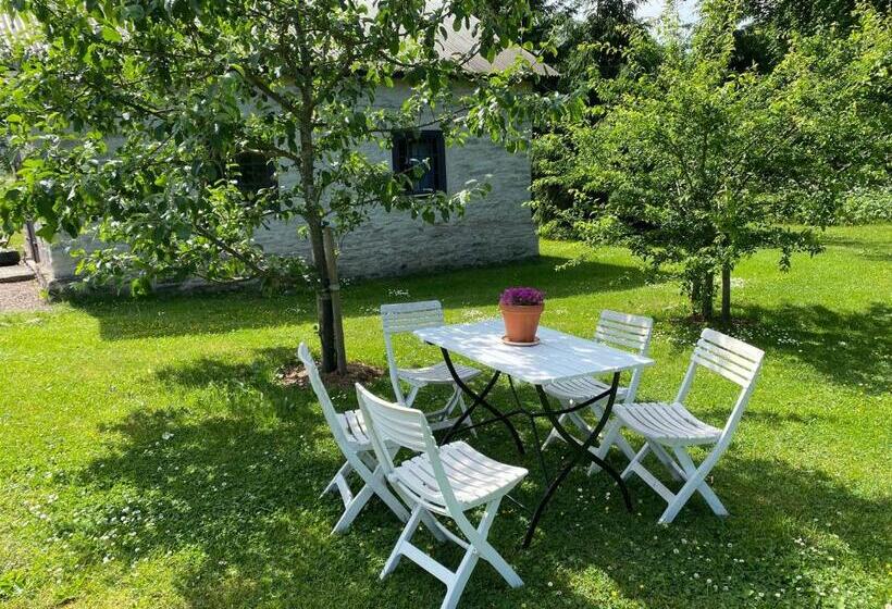 Bed and Breakfast Stenbrottets Smedja