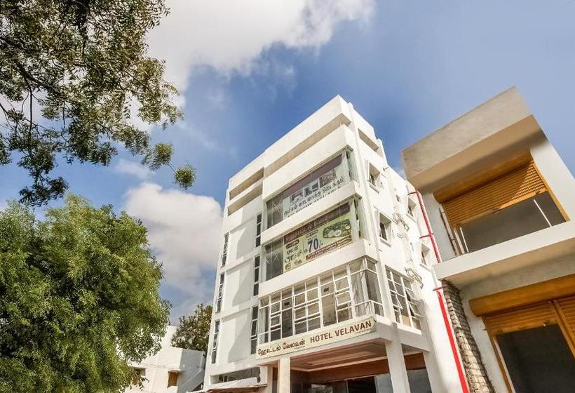 Hotel Capital O 71132  Velavan