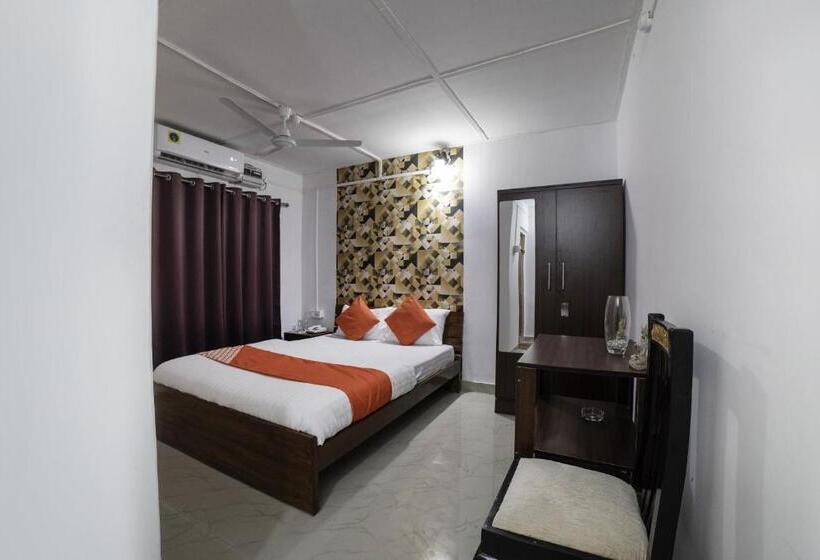 בית מלון כפרי Oyo 63144 Highland Manor