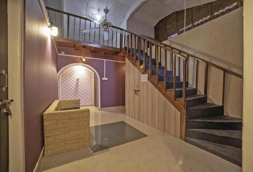 בית מלון כפרי Oyo 63144 Highland Manor