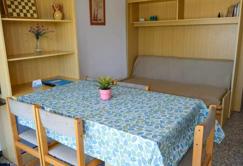 Apartamentos Voramar 3000