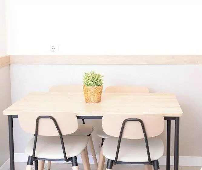 Dynastic Rooms Apartments