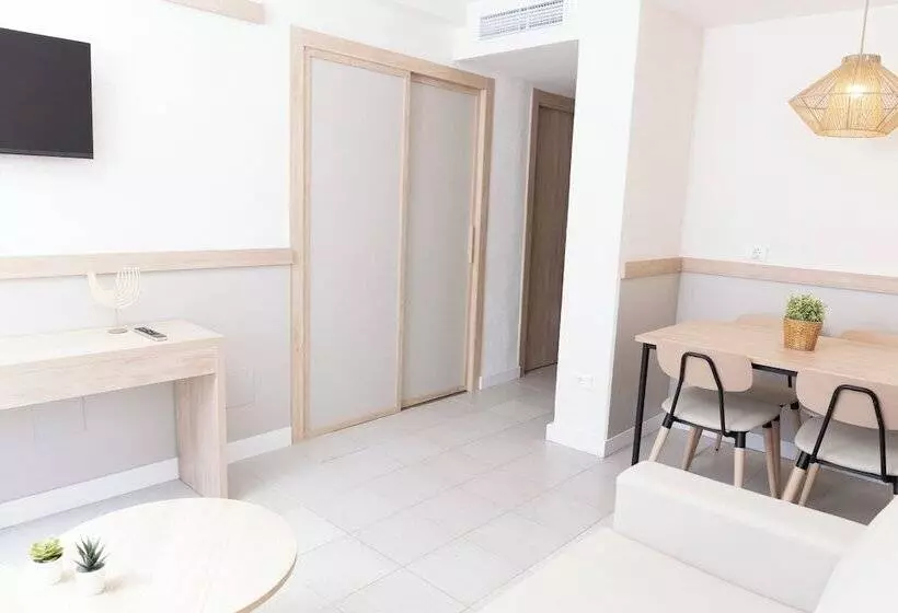 Dynastic Rooms Apartments