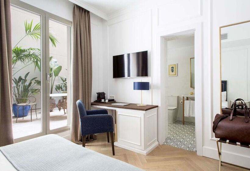 Midmost By Majestic Hotel Group