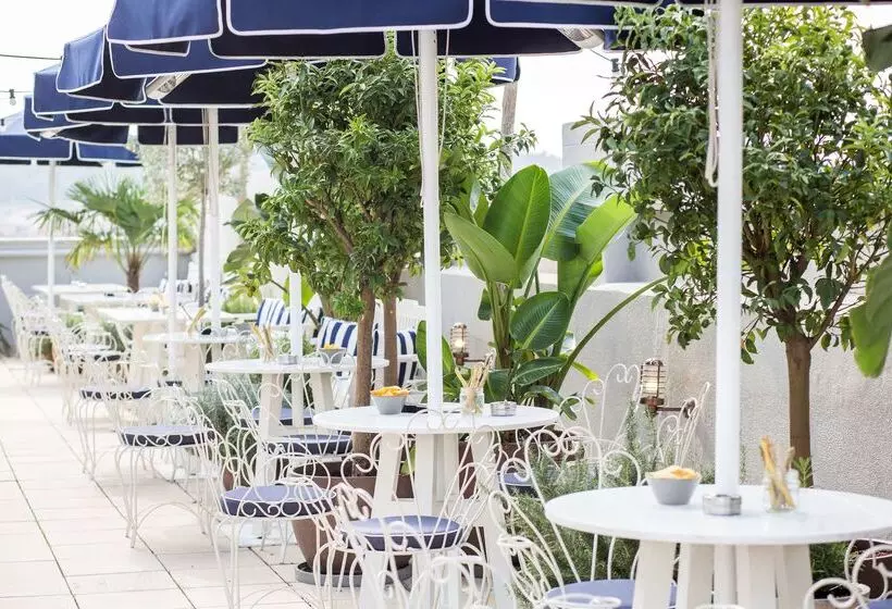 Midmost By Majestic Hotel Group