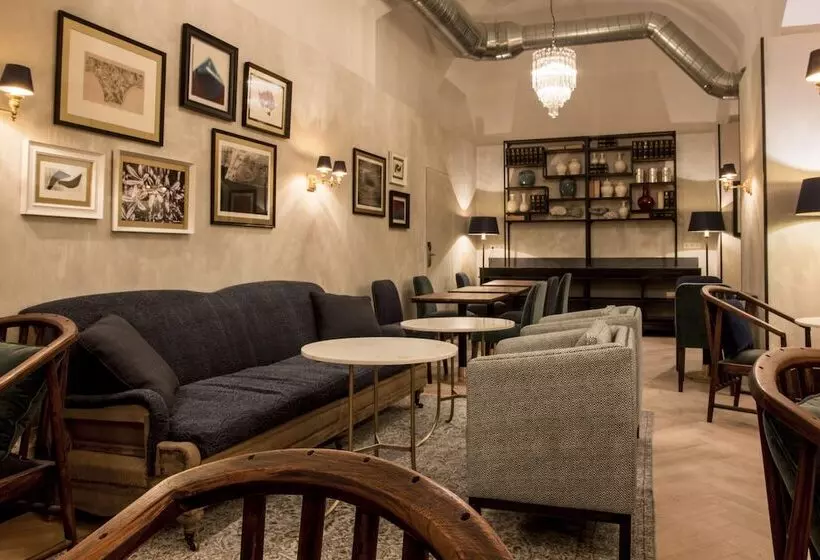 Midmost By Majestic Hotel Group