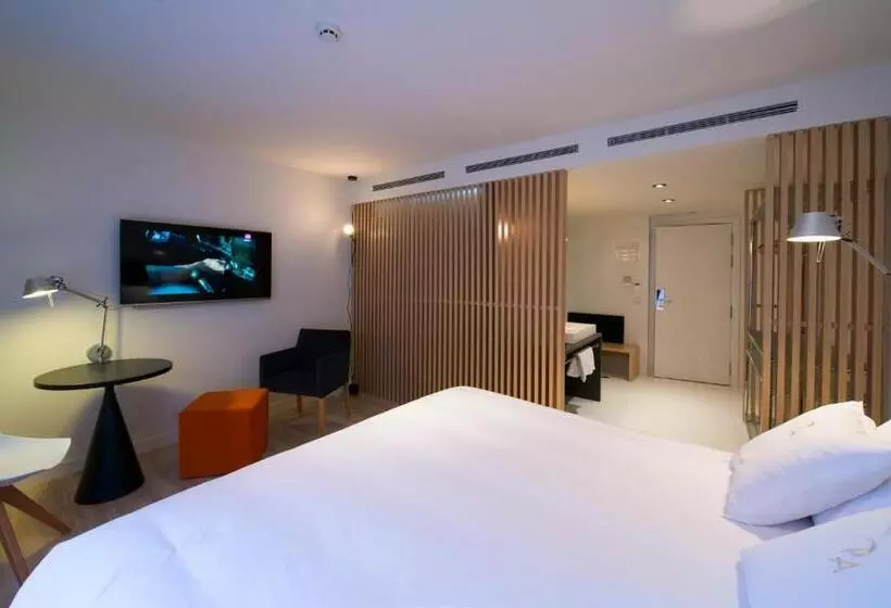 Отель Mirador De Chamartin