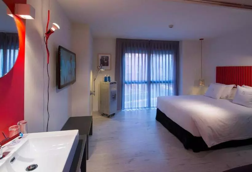 Отель Mirador De Chamartin