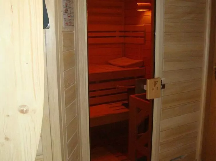 Retkeilymaja Gästezimmer & Ferienwohnung Berge