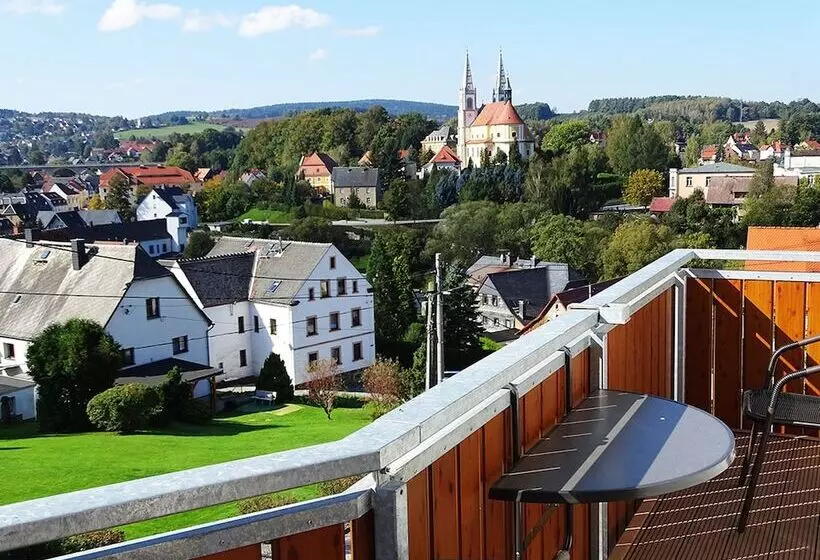 Retkeilymaja Gästezimmer & Ferienwohnung Berge