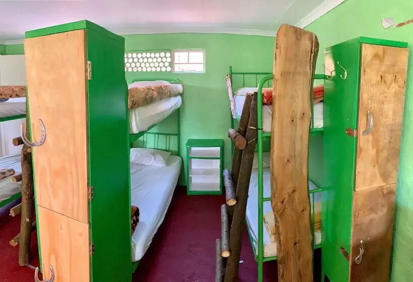 Retkeilymaja Lion S Den Backpackers