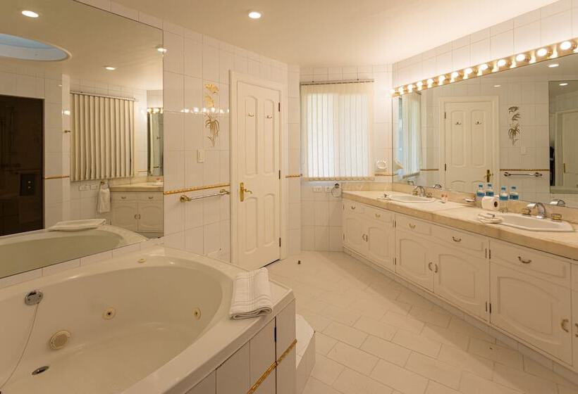 هتل Boutique Rosario Sur