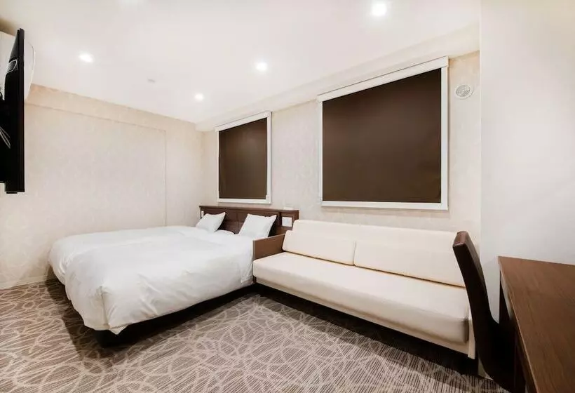 هتل Front Inn Fukuoka Airport