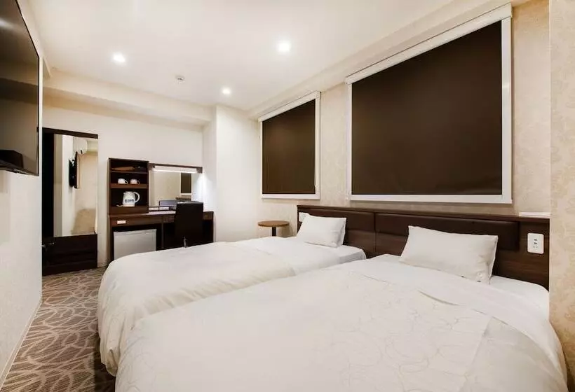 هتل Front Inn Fukuoka Airport