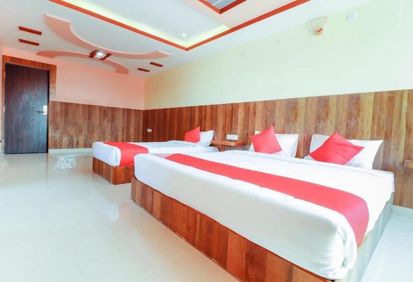 Отель Townhouse Oak Evs Suites