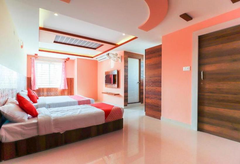 Отель Townhouse Oak Evs Suites