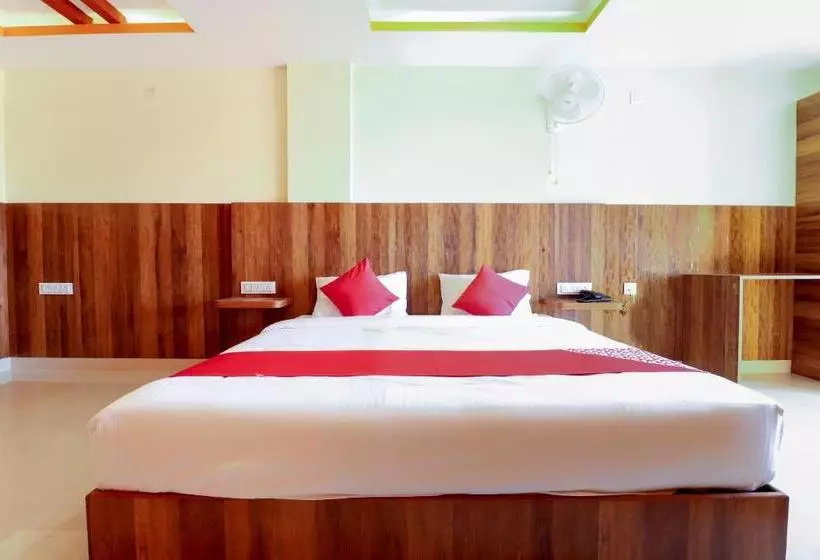 ホテル Townhouse Oak Evs Suites