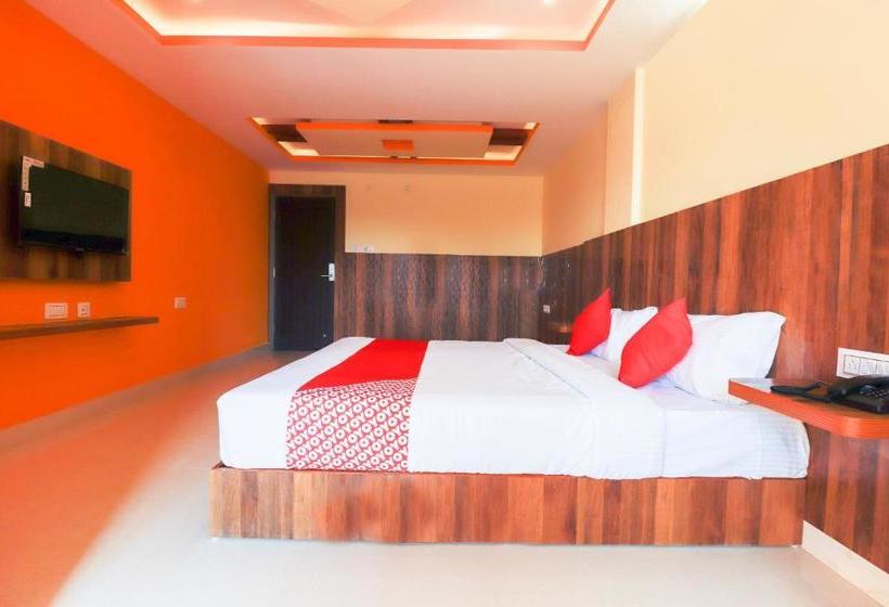 Отель Townhouse Oak Evs Suites