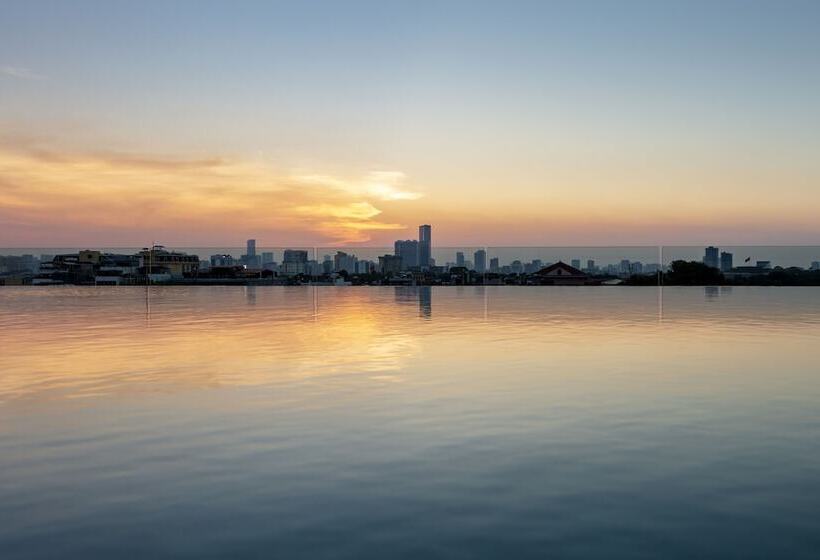 هتل Peridot Grand Luxury Boutique