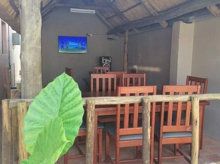 پانسیون 848 Guest House