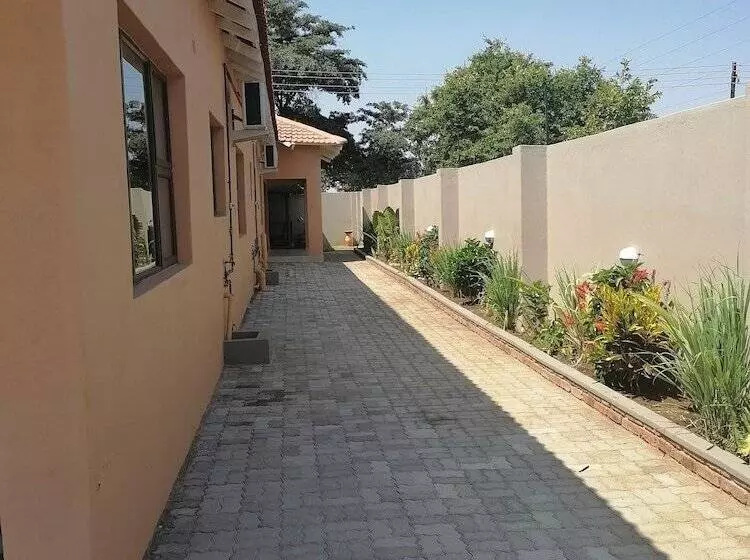 پانسیون 848 Guest House