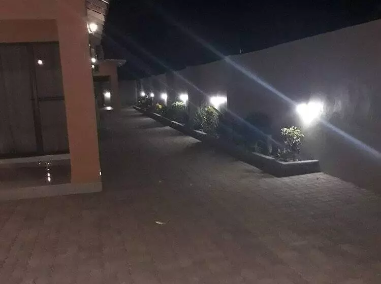 پانسیون 848 Guest House