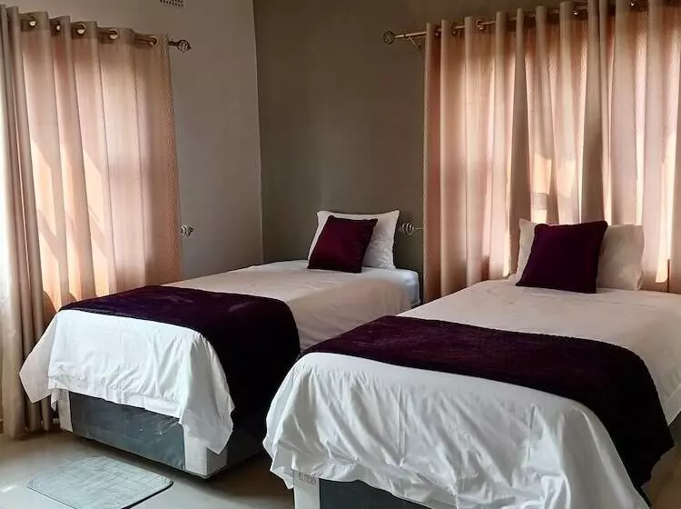 پانسیون 848 Guest House