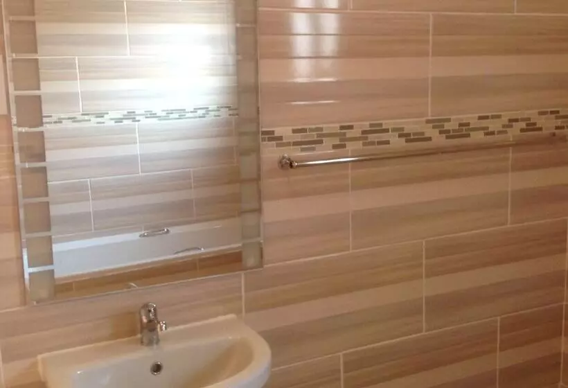 پانسیون 848 Guest House