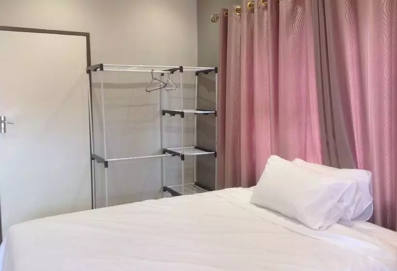 پانسیون 848 Guest House