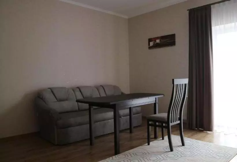 ユースホステル вілла Milaro