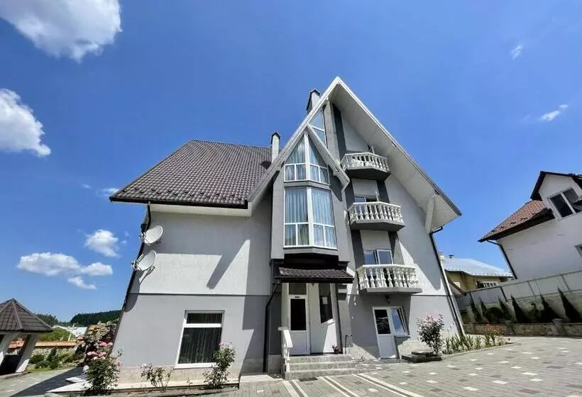 ユースホステル вілла Milaro