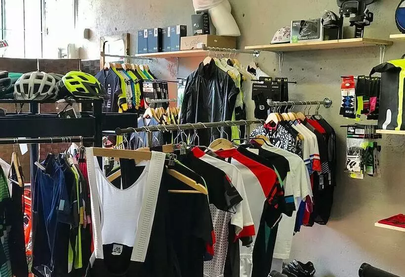 Hotelli Ennesima Osteria Con Alloggio  Bike