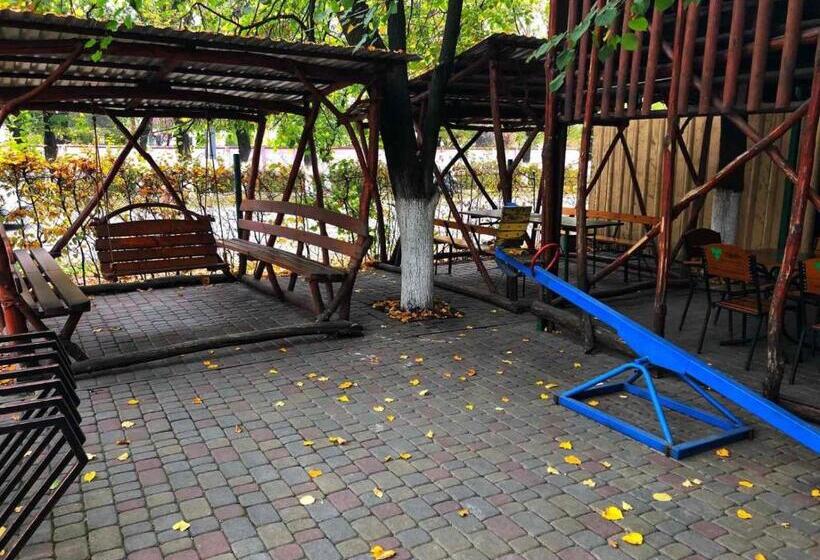 בית מלון כפרי Kontinent