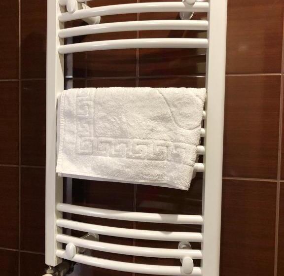 בית מלון כפרי Kontinent